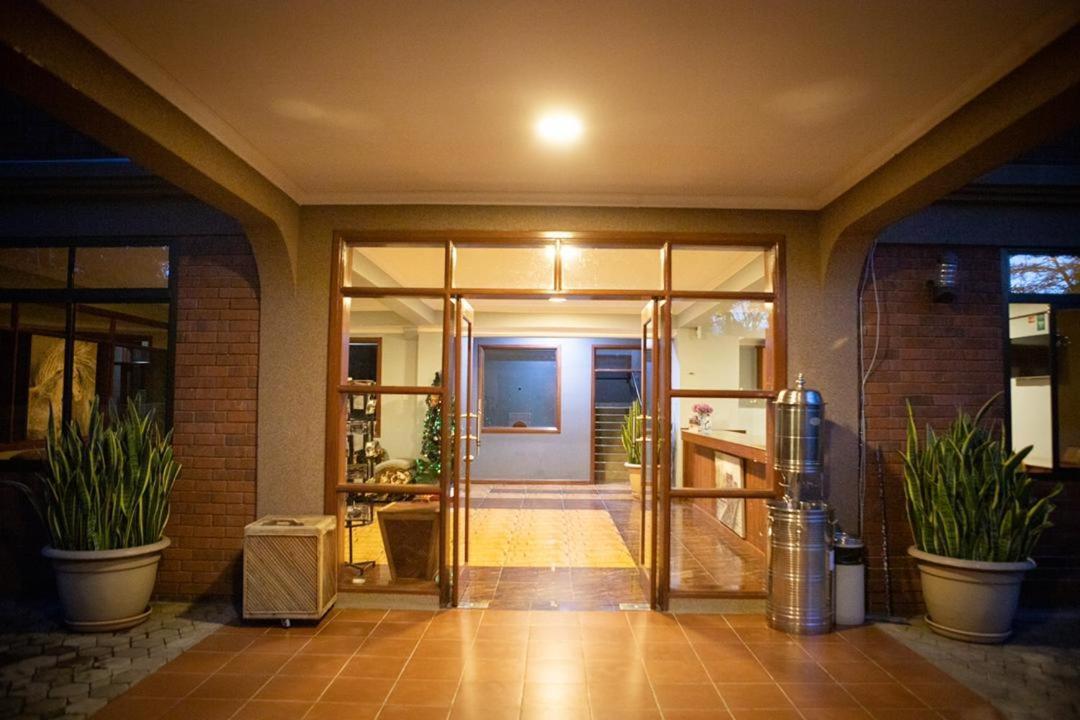 Summit Lodge Marombosa Zewnętrze zdjęcie